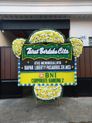Papan Bunga Duka di Kutoanyar