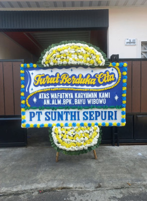 Papan Bunga Duka di Kutoanyar