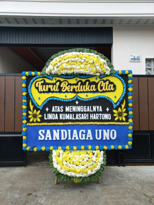 Papan Bunga Duka di Kutoanyar